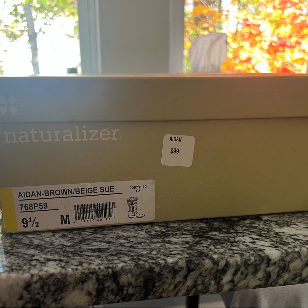 Naturalizer Brown and Cream Lined Winter Boots 9.5 - Picture 6 of 7